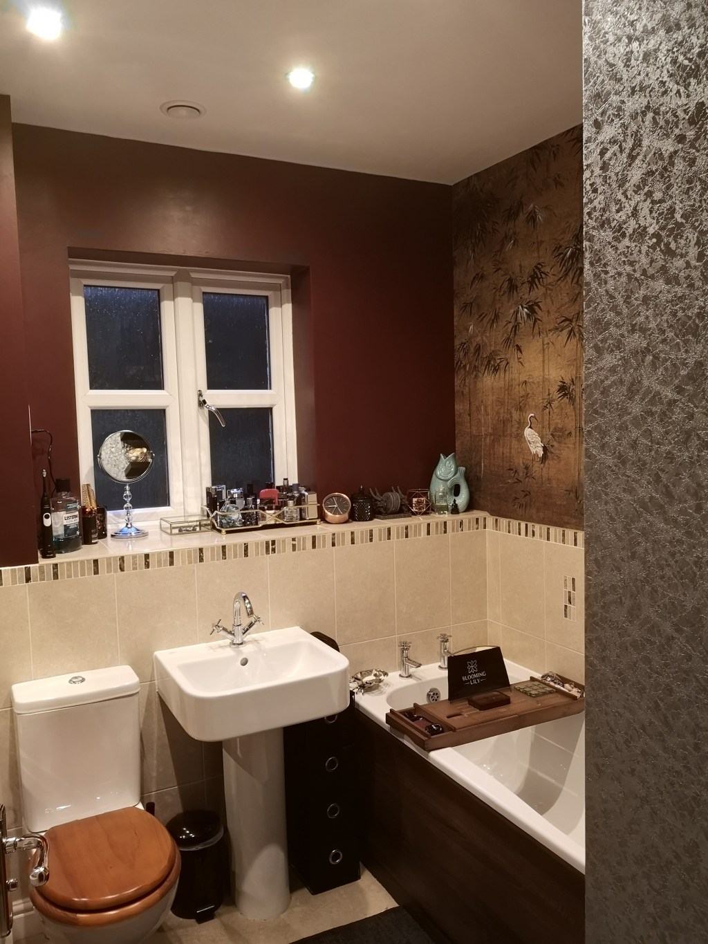 Mid-floor bathroom
